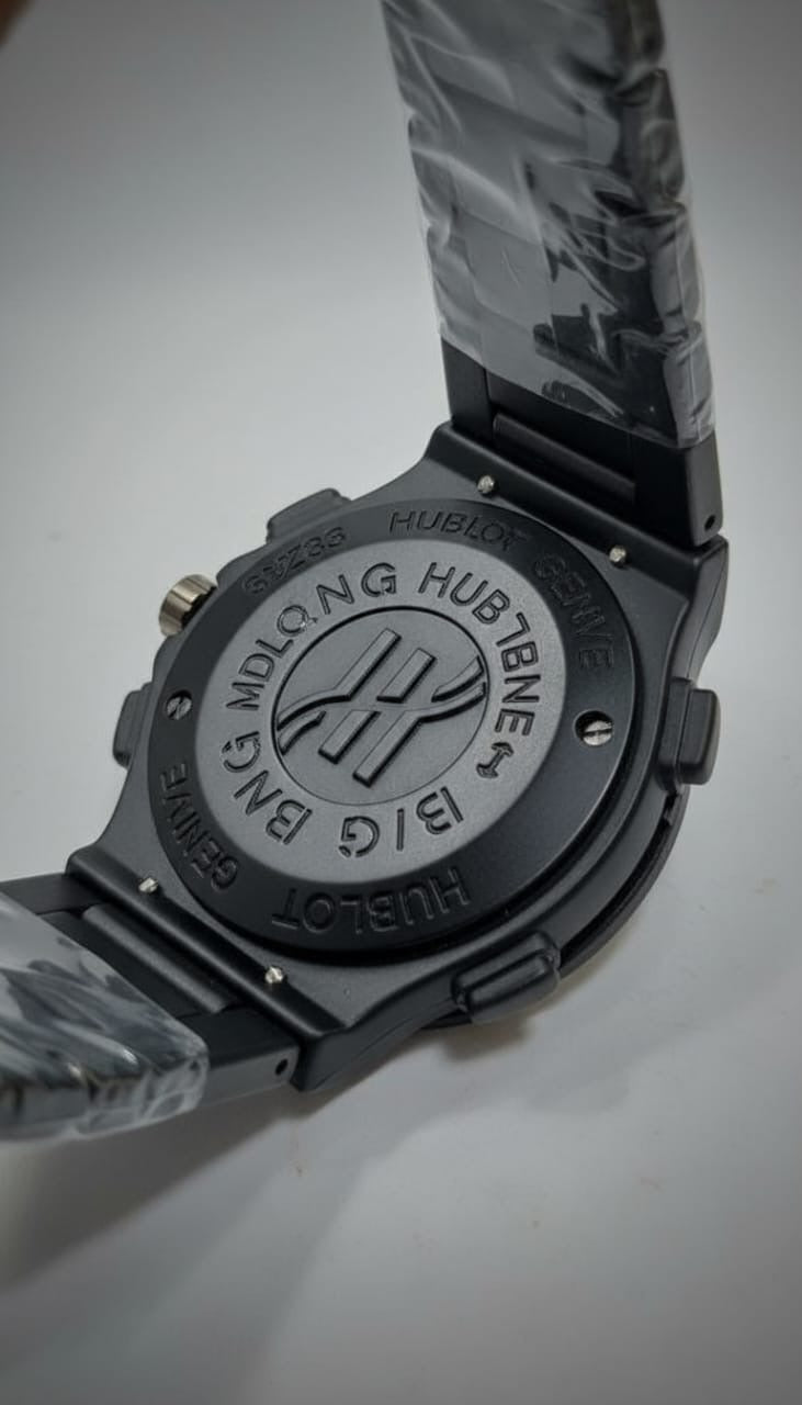 HUB-LOT luxury black dial with rose gold accents