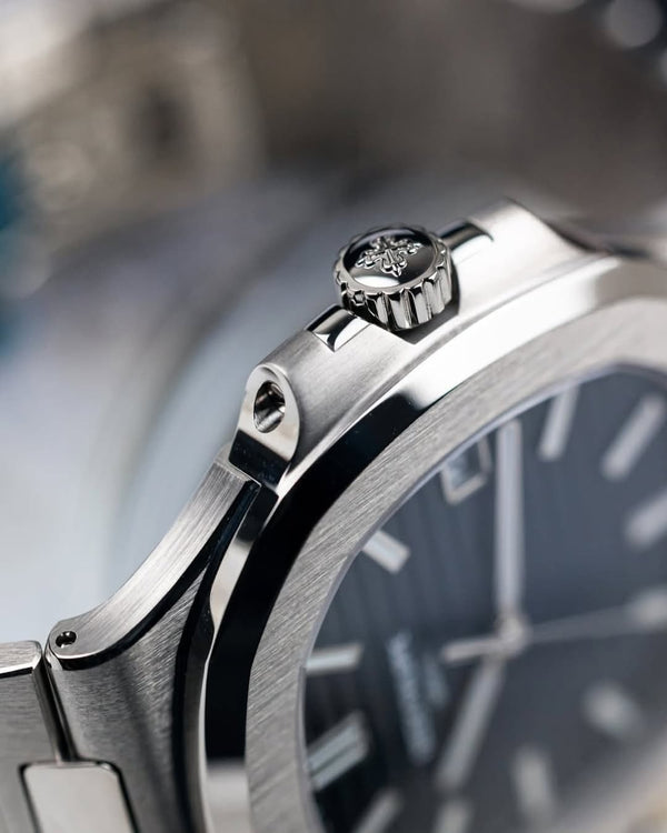 "Patek Philippe Nautilus Watch Blue Dial Silver Color Strap Quartz Movement Dated Watch PK-5711R-001-BLUE